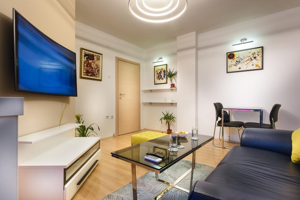 Skopje Deluxe Apartments エクステリア 写真